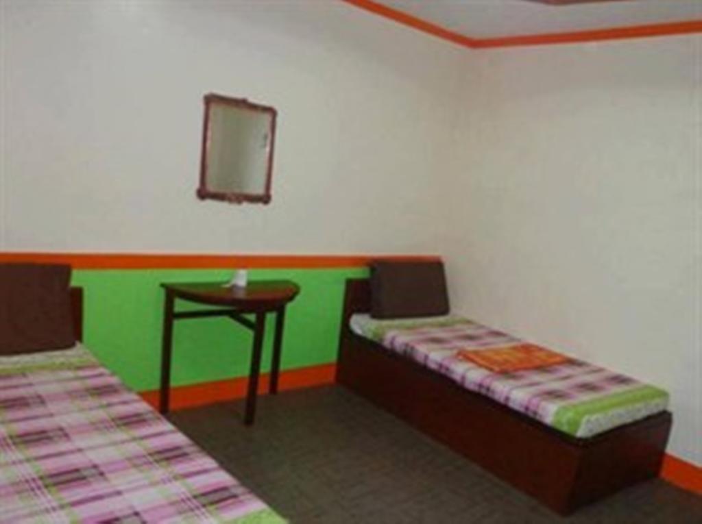 كاليبو Np Festival Inn الغرفة الصورة