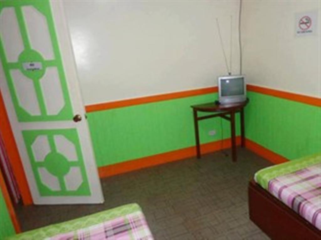 كاليبو Np Festival Inn الغرفة الصورة